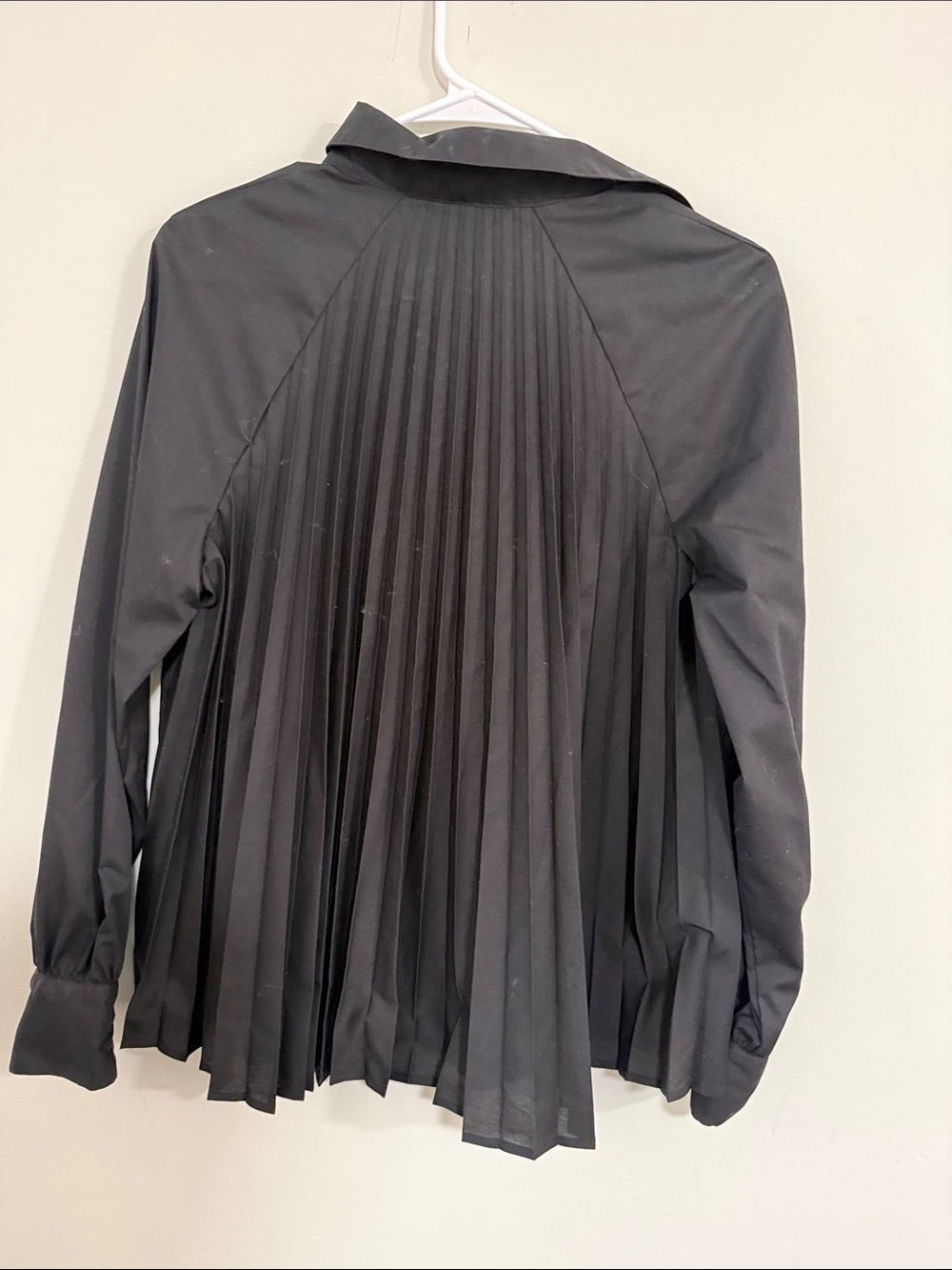 Banana Republic Black Long-Sleeve Button Down Shirt - Picture 3 of 4